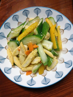 小黃瓜炒時蔬 的食譜成品照片