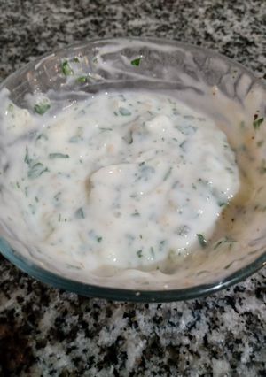 Una foto de Salsa de yogurt símil turca light