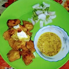 A picture of Paneer Pakoras.
