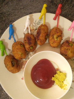વેજીટેબલ લોલીપોપ (Vegetable Lolipop Recipe In Gujarati) રેસીપી મુખ્ય ફોટો