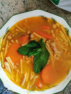Una foto de Sopa de pollo