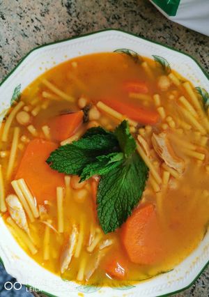 Una foto de Sopa de pollo
