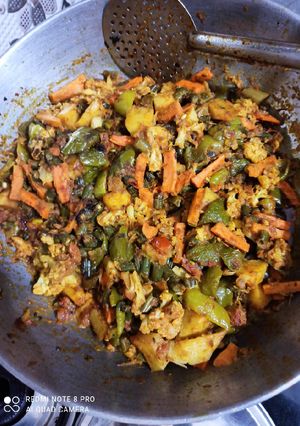 मिक्स वेज सब्ज़ी(mix veg sabzi recipe in hindi) रेसिपी मुख्य फोटो