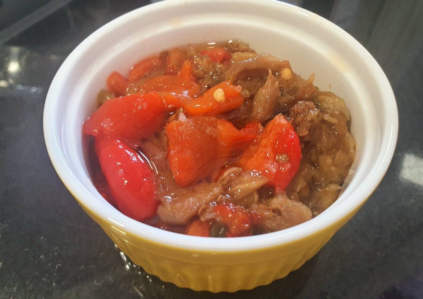 Ensalada de pimientos y berenjena asados