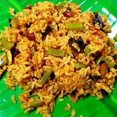 A picture of Broad beans Rice.