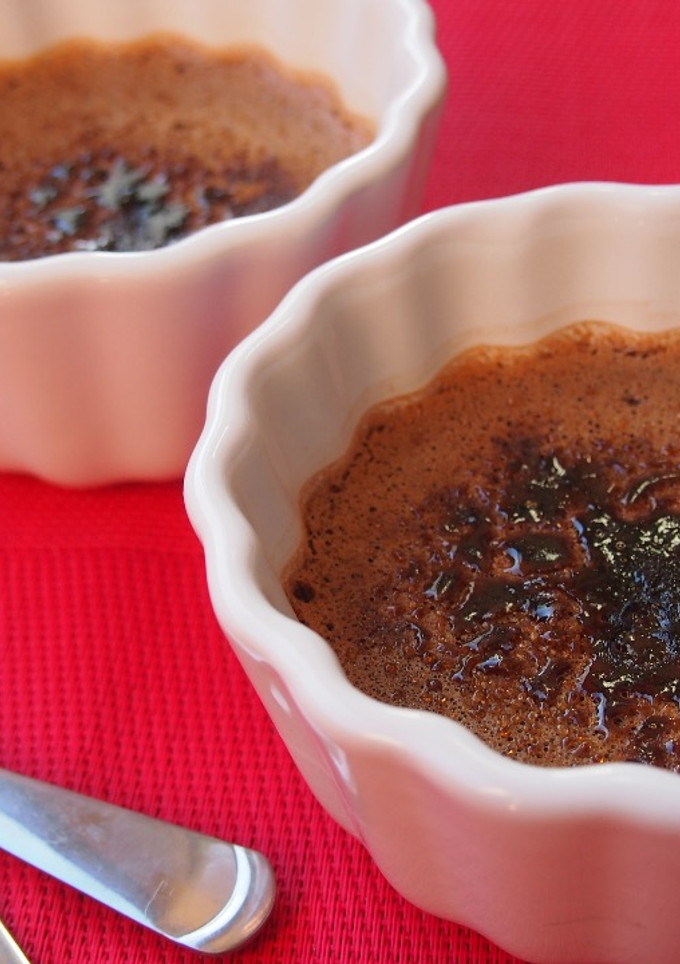 Una foto de Crème Brûlée de chocolate