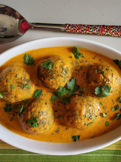 A picture of Palak Kofta / Spinach Balls Curry.