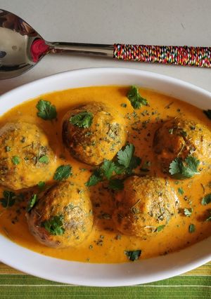 A picture of Palak Kofta / Spinach Balls Curry.