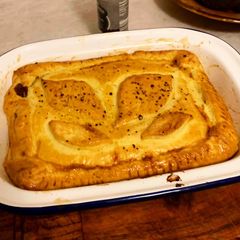 A picture of Mushroom and Ale Pie 🥧🍄.
