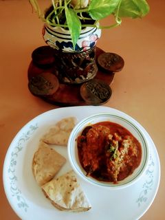 કાઠીયાવાડી મસાલા બેંગન (Kathiyawadi Masala Baingan Recipe In Gujarati) રેસીપી મુખ્ય ફોટો