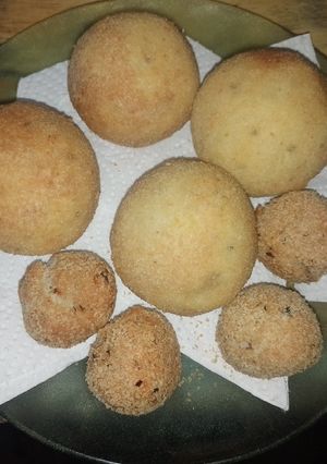 Una foto de Bomba de papas rellenas