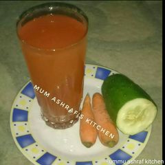 A picture of Cucumber and carrot juice.