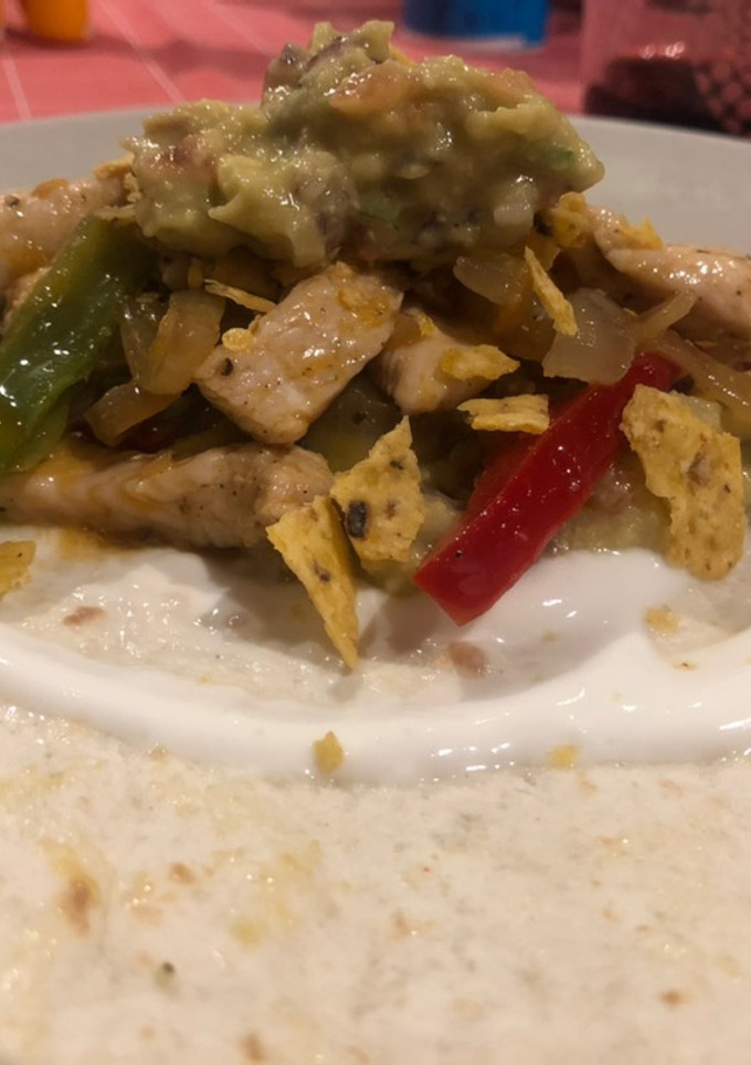 Una foto de Fajitas de pollo👌👌😋🇵🇾🇵🇾