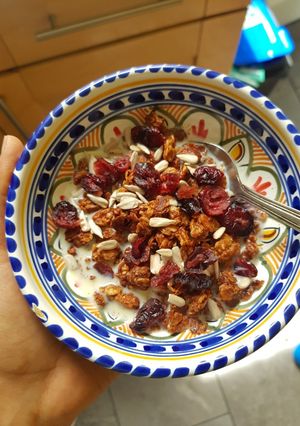 A picture of Peanut butter granola.