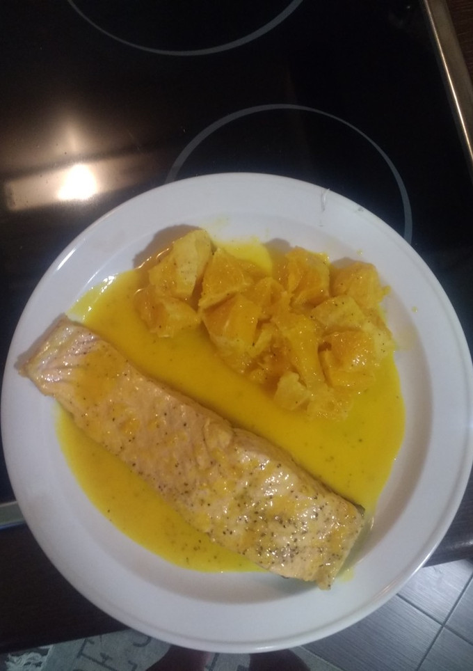 Una foto de Salmón a la naranja