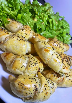 A picture of Savory Croissant with Boursin®️ and Smoked Salmon🥐.