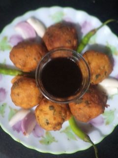 મેથીના ગોટા (Methi Gota Recipe in Gujarati) રેસીપી મુખ્ય ફોટો