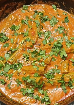 બેસન સરગવાનું શાક (Drumstick Besan sabji recipe in Gujarati) રેસીપી મુખ્ય ફોટો