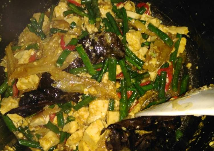 Cara Gampang Membuat #ricecooker Tumis Kacang Panjang + Ikan Asin yang Bikin Ngiler