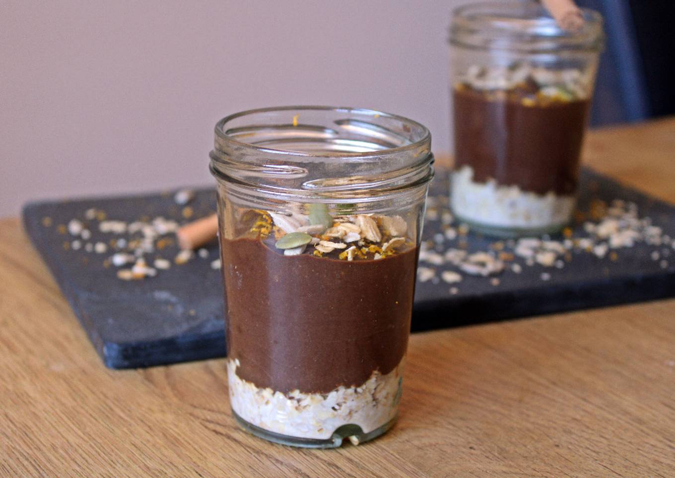 Postre vegano de aguacate y algarroba