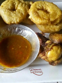 A picture of Funkaso served with chicken and soup.