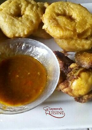 A picture of Funkaso served with chicken and soup.