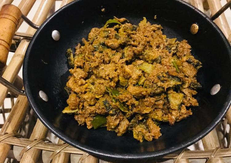 Simple Way to Prepare Perfect Karele Qeema