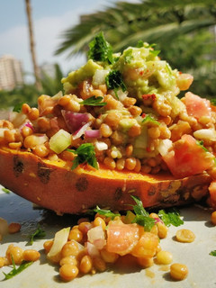 Una foto de Vegan Boniato Boat