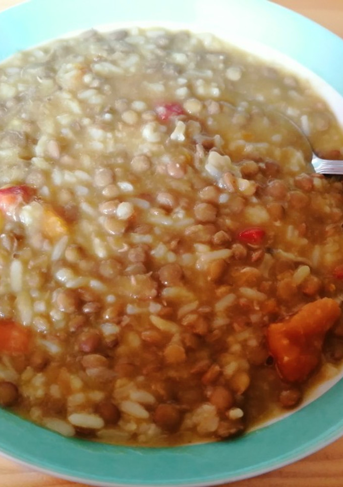Una foto de Lentejas con arroz y zapallo