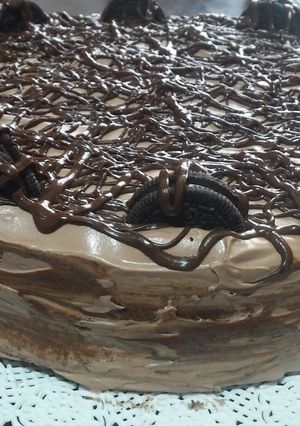 Una foto de Torta mousse de chocolate y oreo 💣