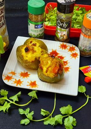 স্টাফ্ড ক্যাপ্সিকাম(Stuffed capsicum recipe in bengali) রেসিপির প্রধান ছবি