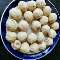 Coconut Rava ladoo A picture of Coconut Rava ladoo.