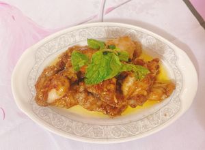 Hình của món Ếch chiên giòn cháy tỏi.