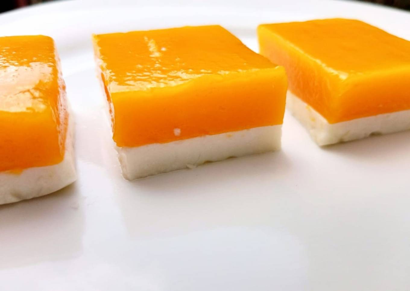 Mango coconut jelly