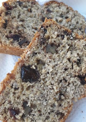 Una foto de Budín de banana y frutos secos 🍌