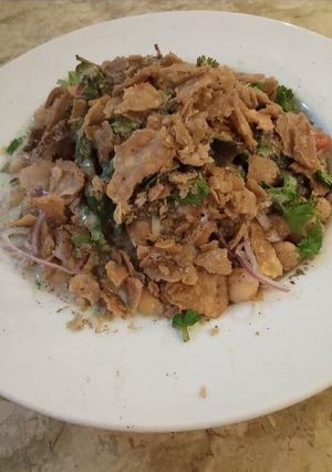 A picture of Street style chaat.