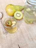 Sirop aux épluchures de poire et kiwi