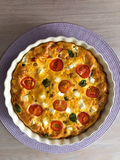 2 sajtos, bazsalikomos lecsós omlett 🍽👩🍳 recept fotója