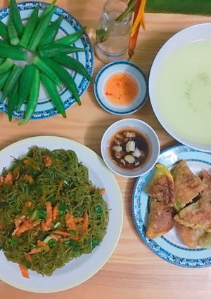Hình của món Bún chùm ngây.