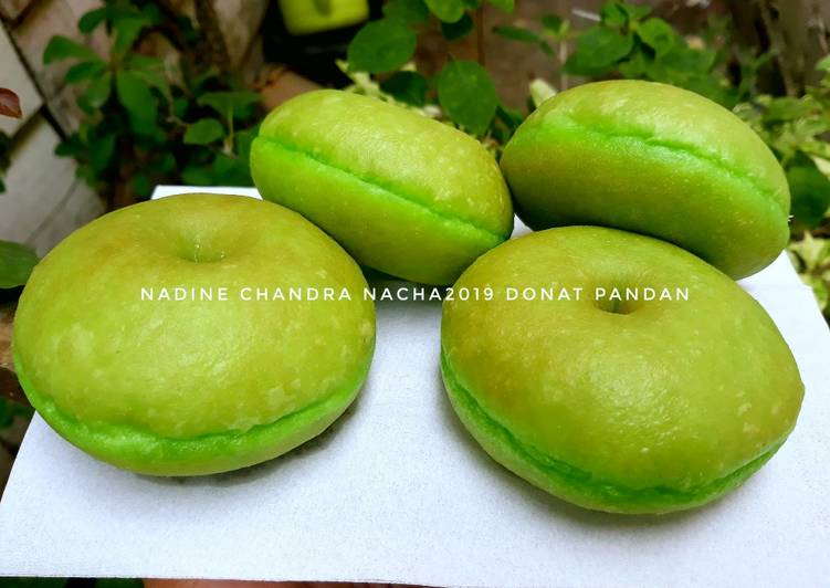 Donat pandan irit pol