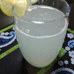 A picture of Lemonade.