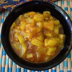 A picture of Kacche aam ki launji (sweet and sour raw mango chutney).