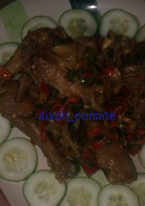 A picture of Spicy peppered chicken.