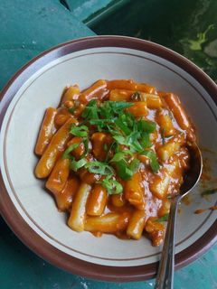 Foto resep Tteokbokki tanpa gochujang mudah dan super pedas