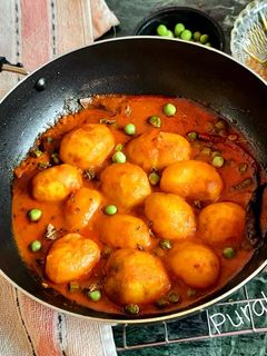 বেকড নিরামিষ আলুর দম(baked niramish aloor dum recipe in Bengali) রেসিপির প্রধান ছবি
