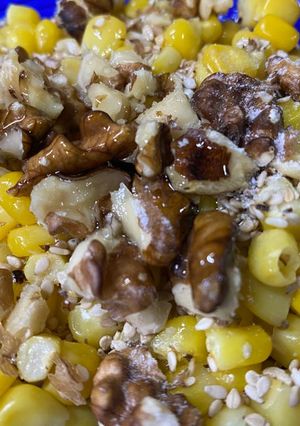 Una foto de Choclo con nueces y semillas Guillermo