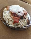 Espaguetis y Salsa rápida con Salchichas