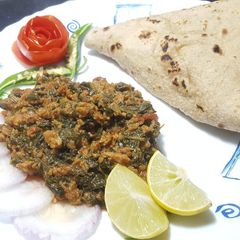 A picture of Qeema Palak !.