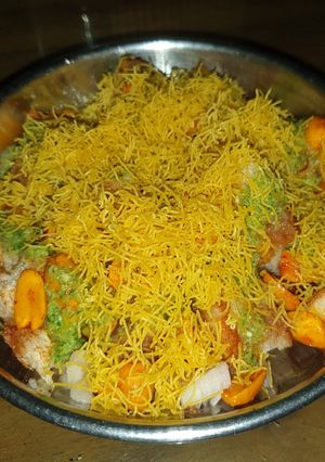 A picture of Sandwich chaat.