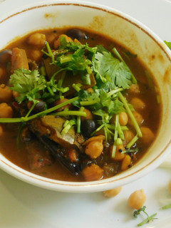 A picture of Watermelon rind Kabuli Chana masala curry.